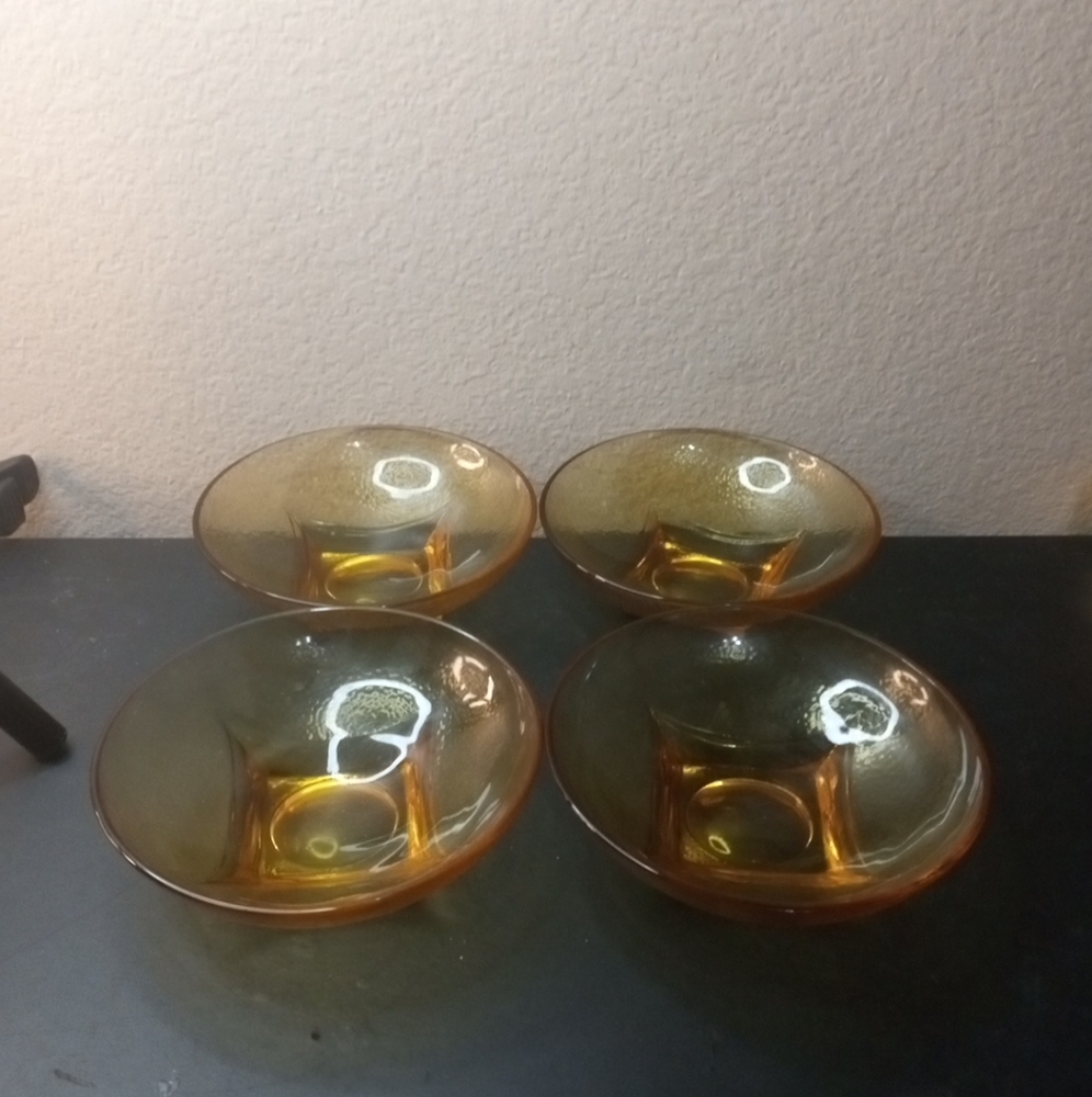 GORGEOUS Signed 4pcs Set of Fire and Light recycled 6" Citrus Glass Bowls.